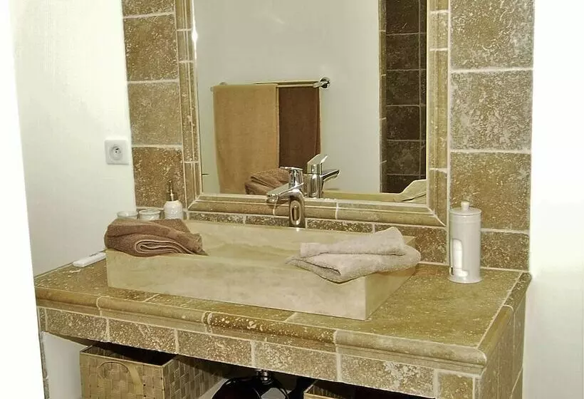 Aamiaismajoitus (B&B) Domaine Le Mas Sans Soucis