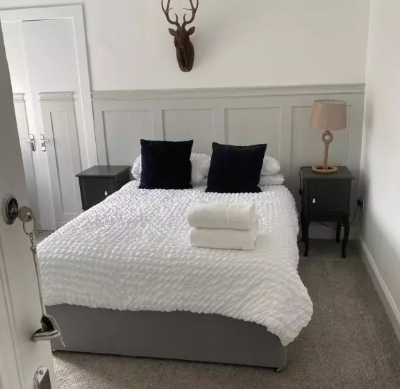 Aamiaismajoitus (B&B) Giffnock Rooms