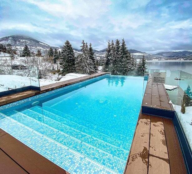 בית מלון כפרי Roser House Boutique   Pe Malul Lacului Colibita