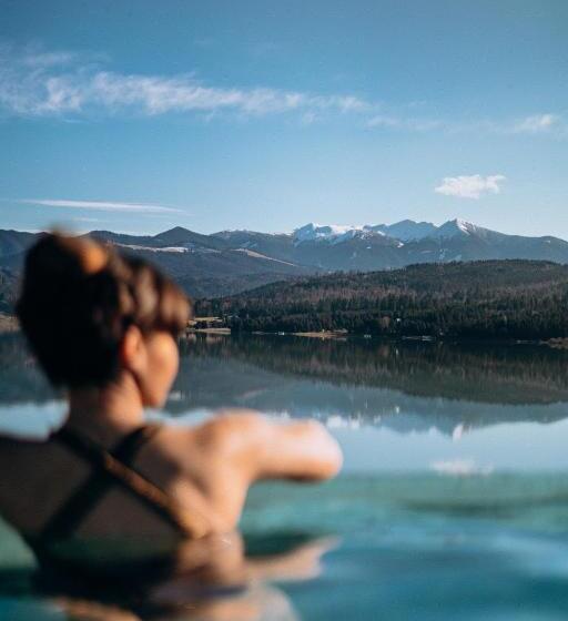 בית מלון כפרי Roser House Boutique   Pe Malul Lacului Colibita