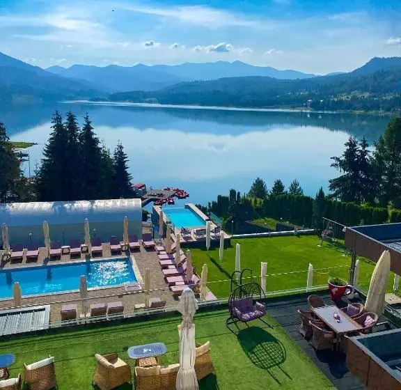 Hotelli Roser House Boutique   Pe Malul Lacului Colibita