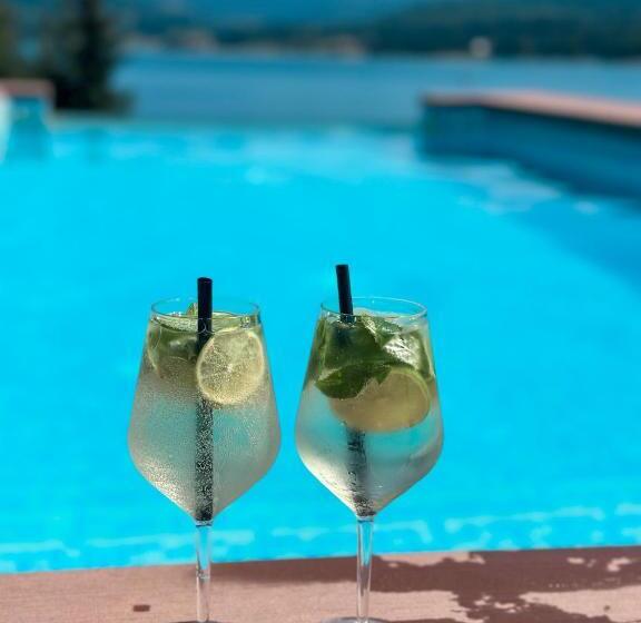 בית מלון כפרי Roser House Boutique   Pe Malul Lacului Colibita