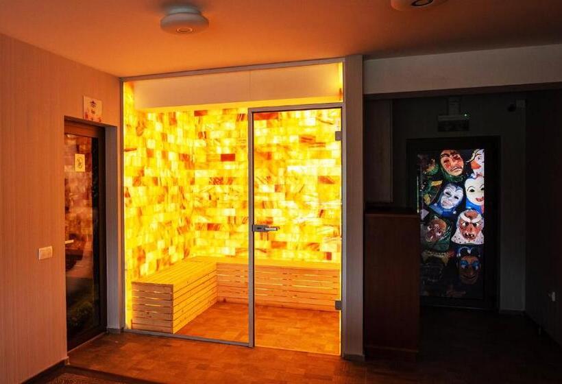 בית מלון כפרי Roser House Boutique   Pe Malul Lacului Colibita