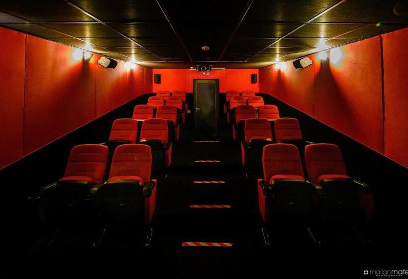 בית מלון כפרי Roser House Boutique   Pe Malul Lacului Colibita