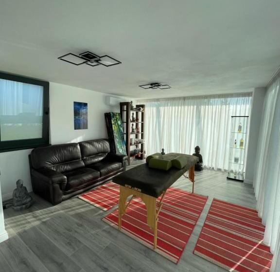 בית מלון כפרי Roser House Boutique   Pe Malul Lacului Colibita