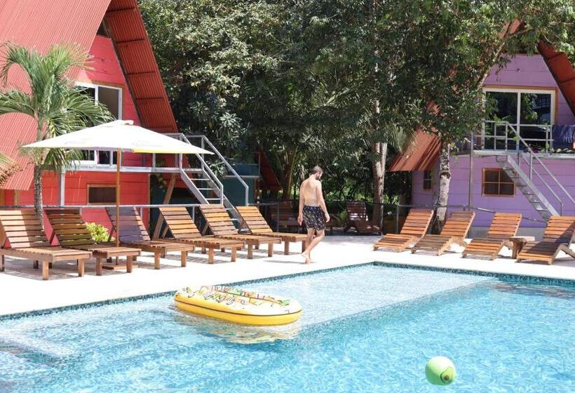 پانسیون Greengos