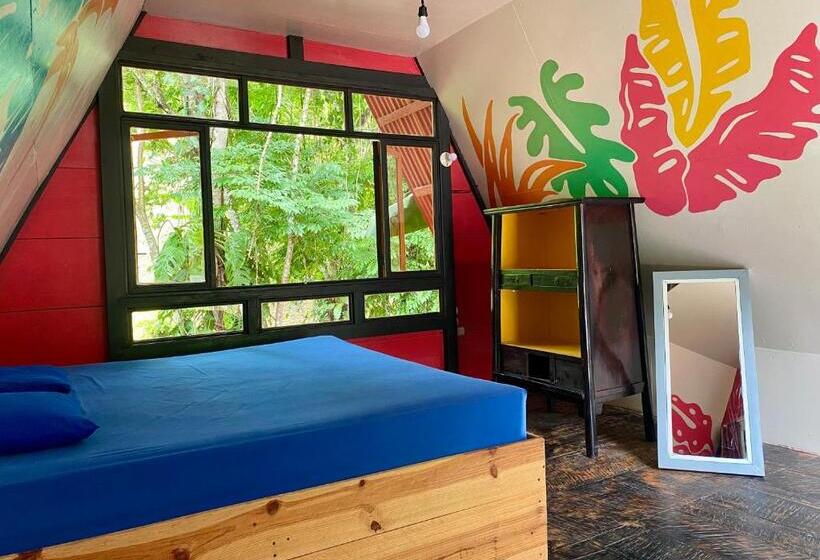 پانسیون Greengos