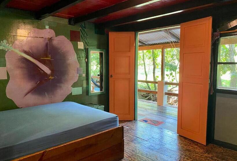 پانسیون Greengos