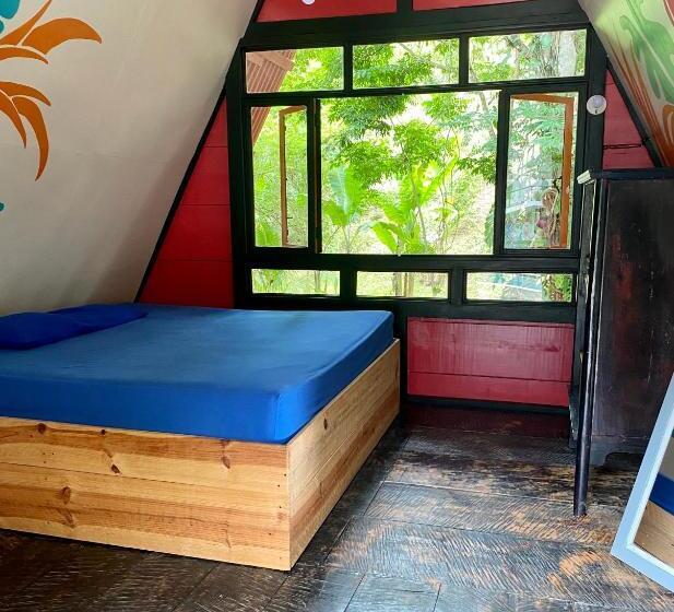 پانسیون Greengos