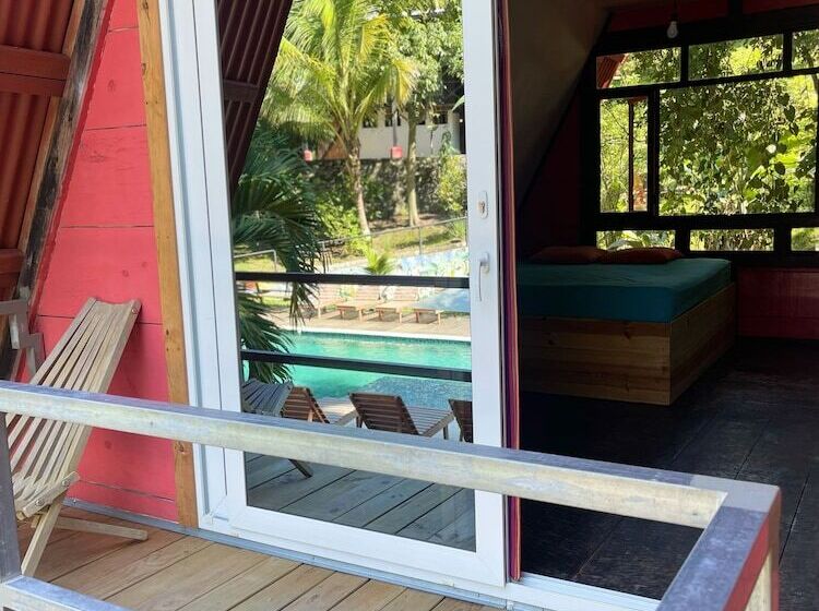 پانسیون Greengos