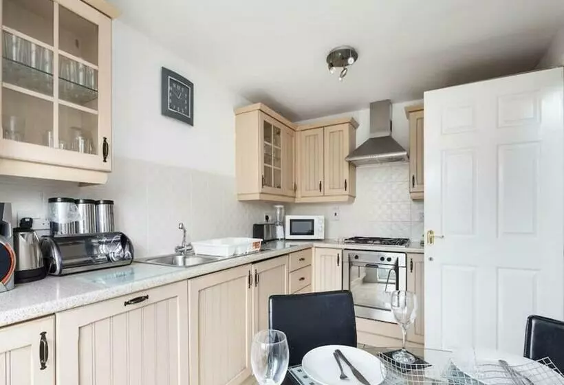 پانسیون My Places Abbotsfield Court Townhouse 4