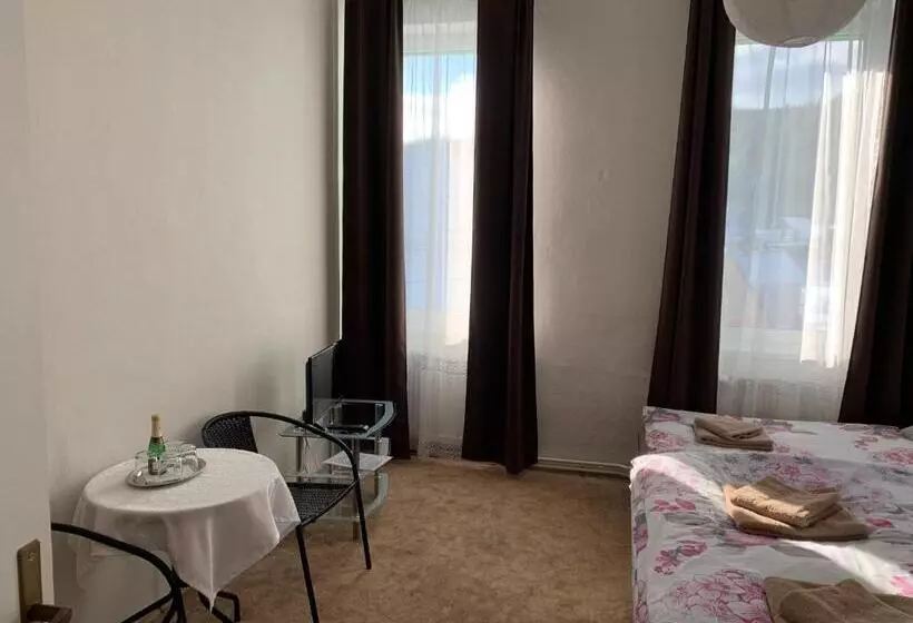 Majatalo Ubytovanie Violet