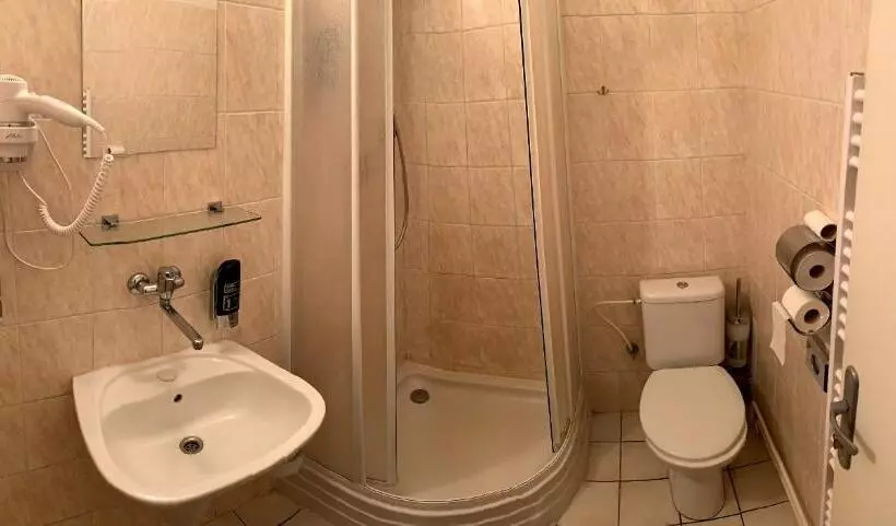 Majatalo Ubytovanie Violet