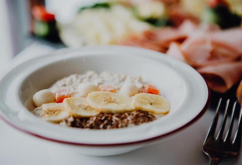 Alphatauern Health Resort   Adults Only 15 Plus