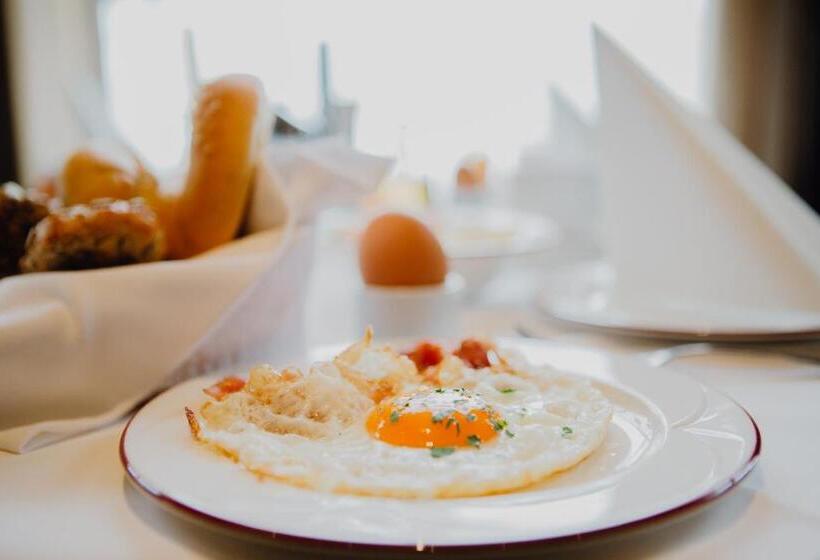 Alphatauern Health Resort   Adults Only 15 Plus