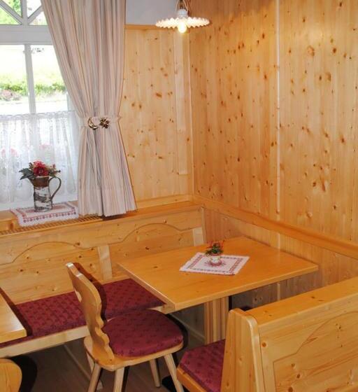 ホテル Albergo Bernard