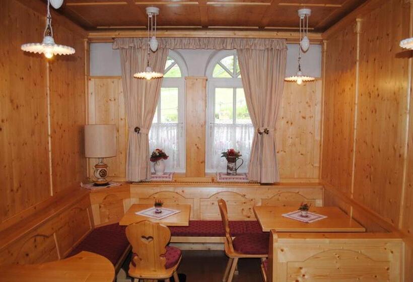 ホテル Albergo Bernard