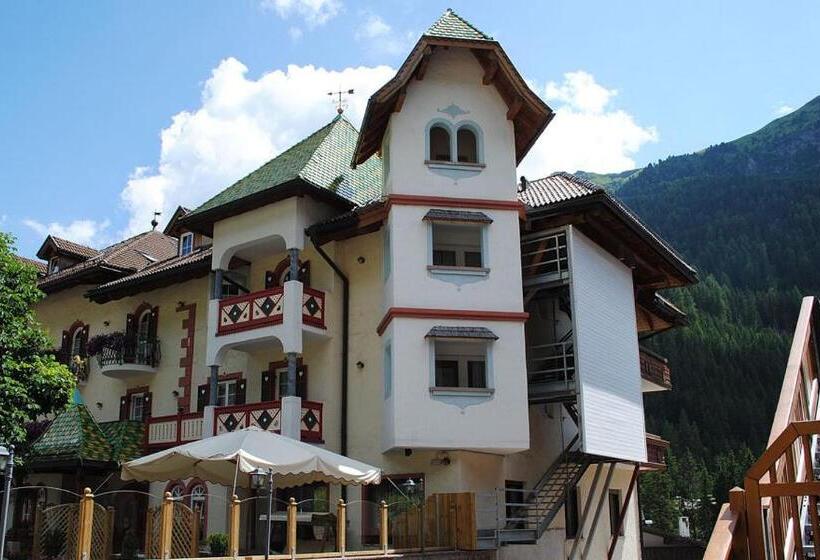 ホテル Albergo Bernard