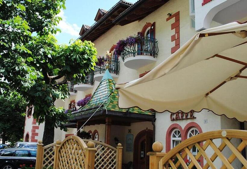 ホテル Albergo Bernard