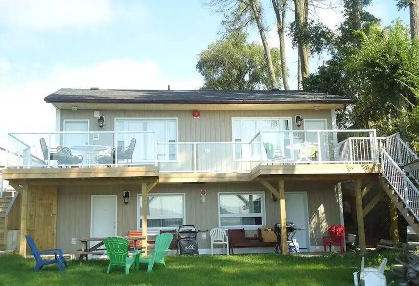 فندق Bayside Inn & Waterfront Suites