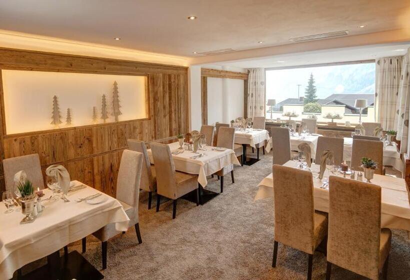 ホテル Das Schlössl