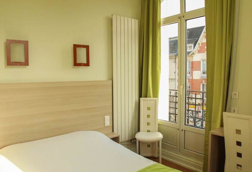 هتل De La Cathedrale