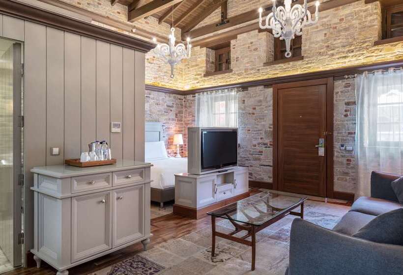 בית מלון כפרי Doubletree By Hilton Kusadasi   Special Class