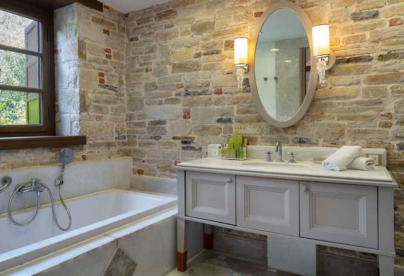 בית מלון כפרי Doubletree By Hilton Kusadasi   Special Class