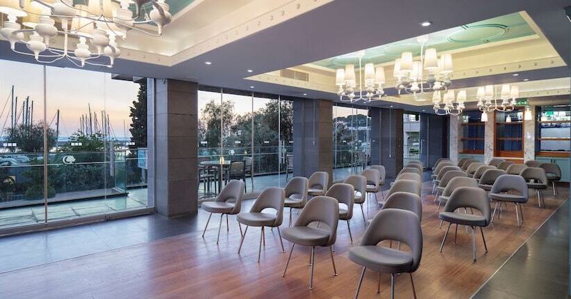 בית מלון כפרי Doubletree By Hilton Kusadasi   Special Class