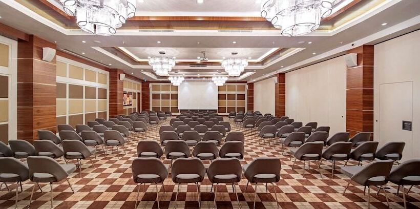 בית מלון כפרי Doubletree By Hilton Kusadasi   Special Class