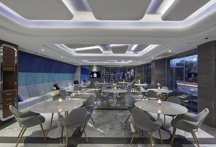 בית מלון כפרי Doubletree By Hilton Kusadasi   Special Class