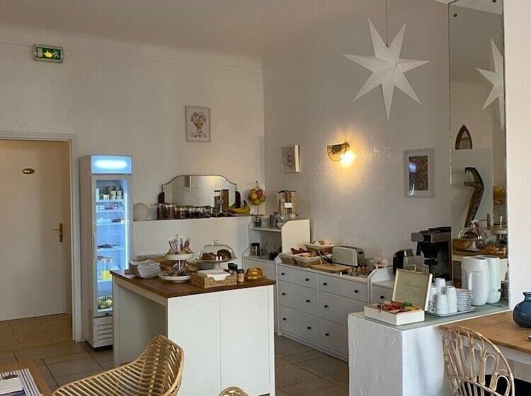 호텔 Eden  La Baigneuse