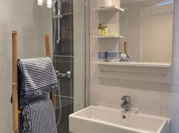 فندق Eden  La Baigneuse