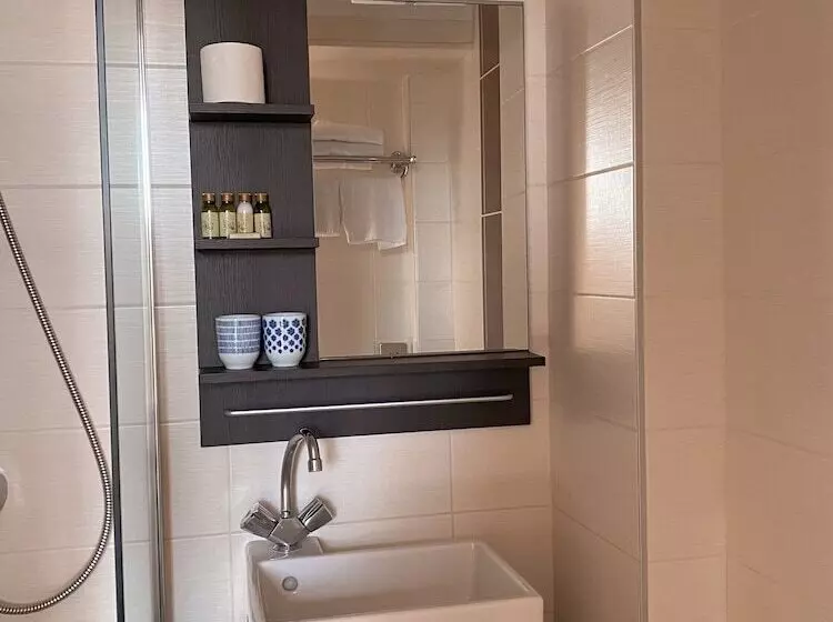 فندق Eden  La Baigneuse