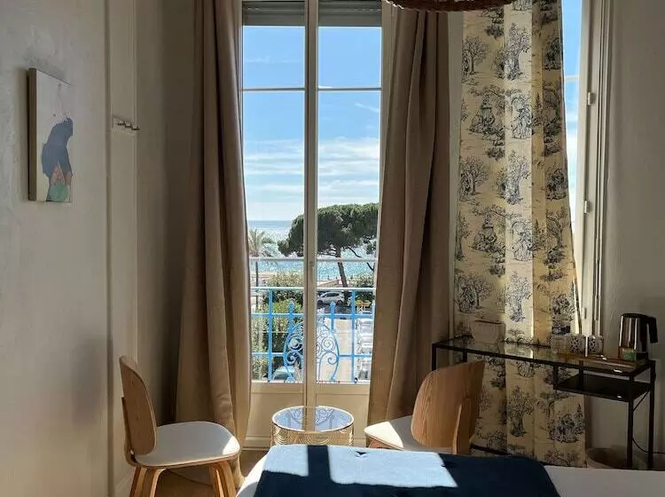 فندق Eden  La Baigneuse