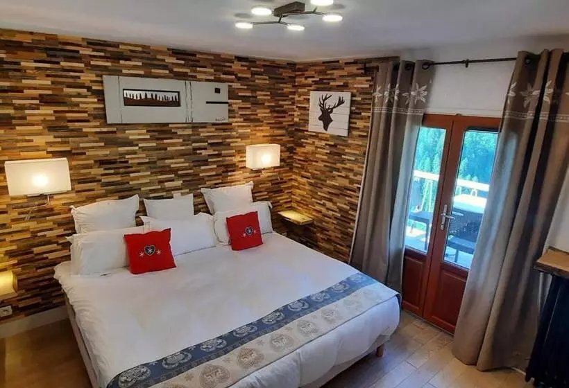 Отель Hôtel Chastellares