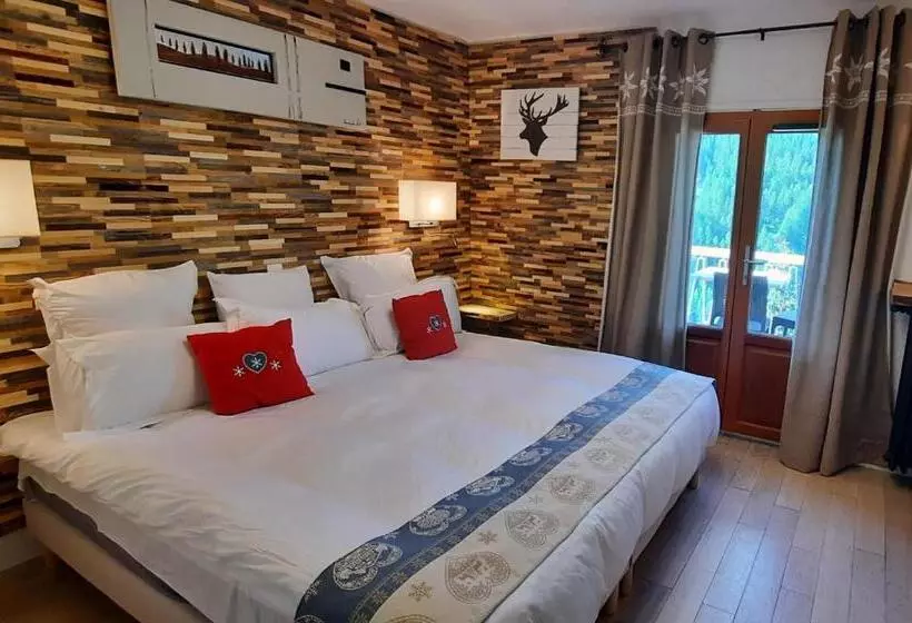 Отель Hôtel Chastellares