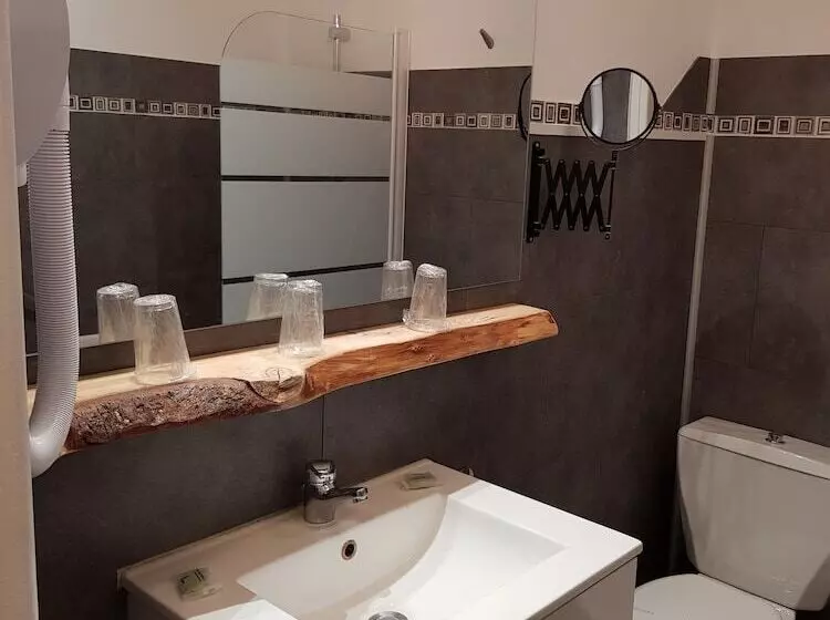 Отель Hôtel Chastellares