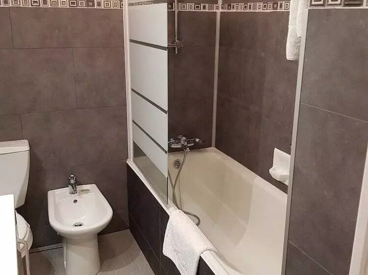 Отель Hôtel Chastellares