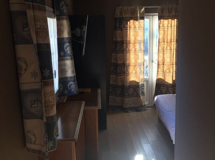 ホテル Hôtel Chastellares