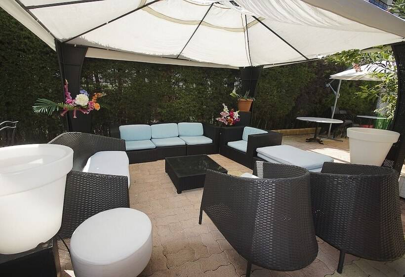 בית מלון כפרי Hôtel Le Derby