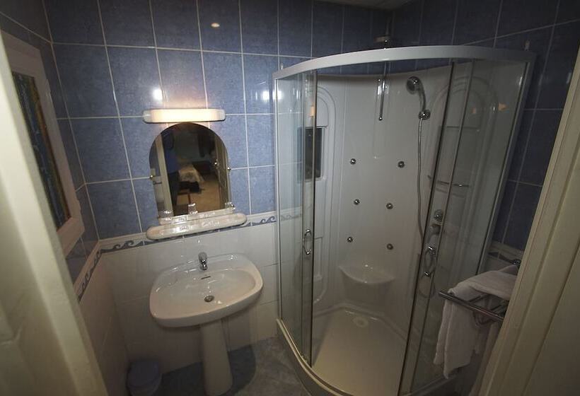 בית מלון כפרי Hôtel Le Derby