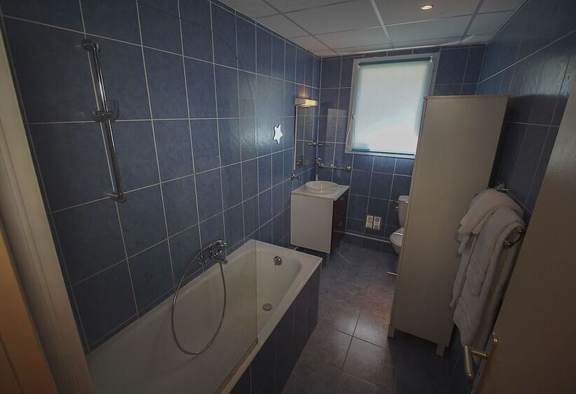 בית מלון כפרי Hôtel Le Derby