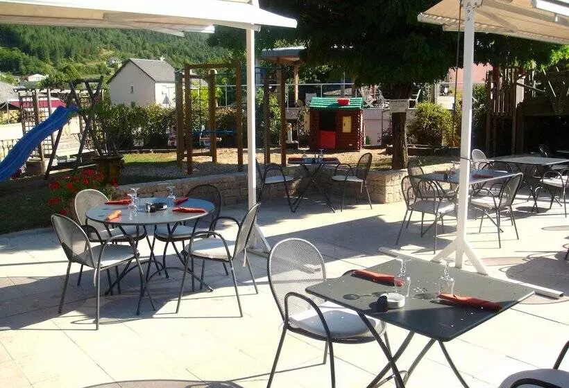 酒店 Hôtel Restaurant Le Calice Du Gevaudan   A75