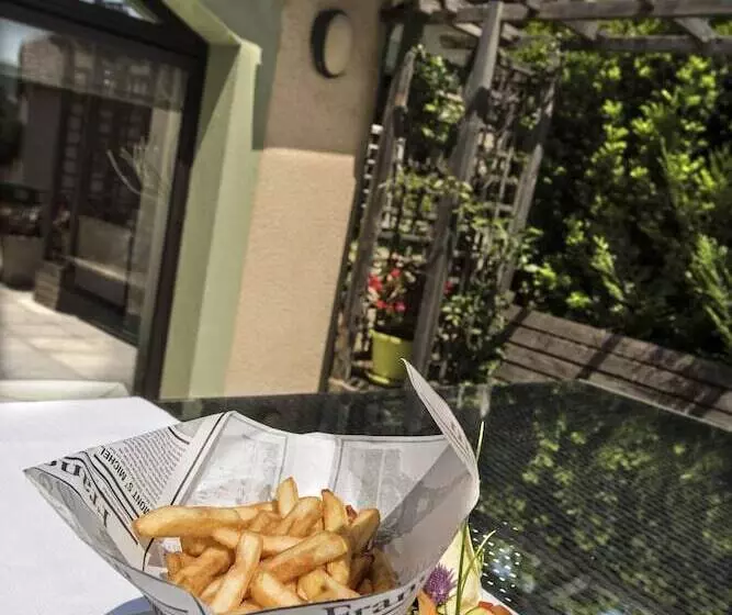 酒店 Hôtel Restaurant Le Calice Du Gevaudan   A75