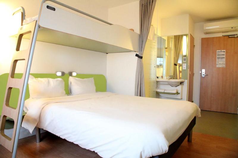 בית מלון כפרי Ibis Budget Bayeux