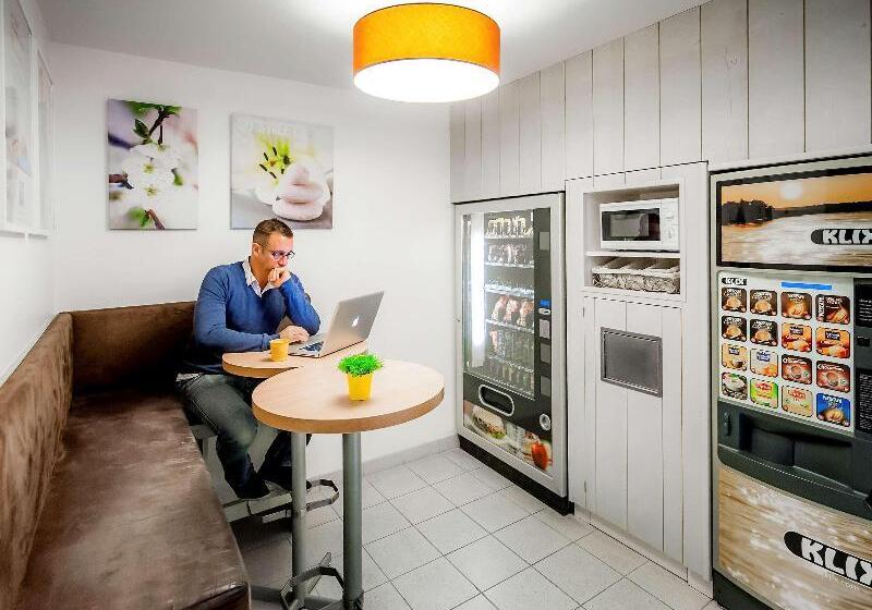 בית מלון כפרי Ibis Budget Bayeux