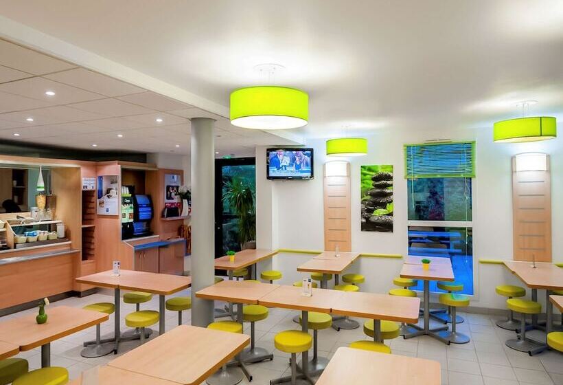 בית מלון כפרי Ibis Budget Bayeux