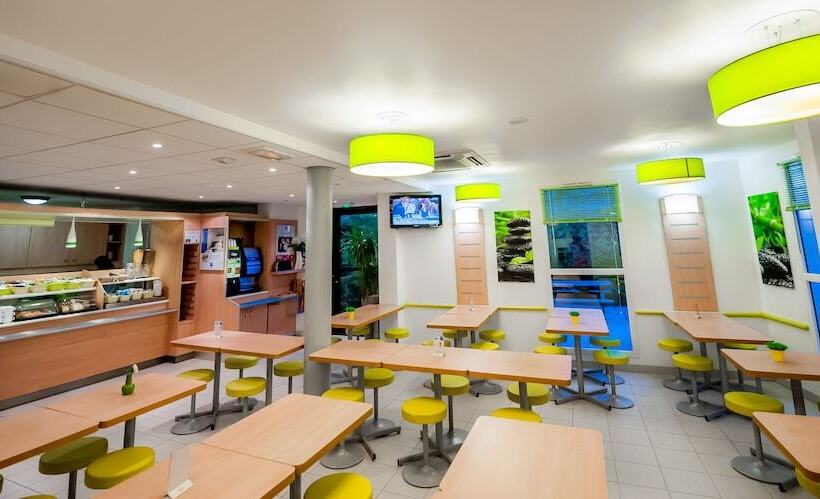 בית מלון כפרי Ibis Budget Bayeux