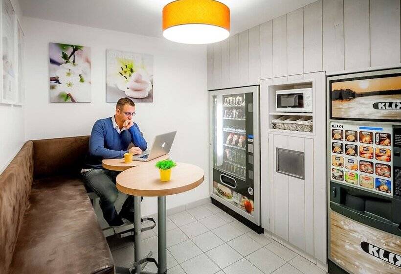 בית מלון כפרי Ibis Budget Bayeux